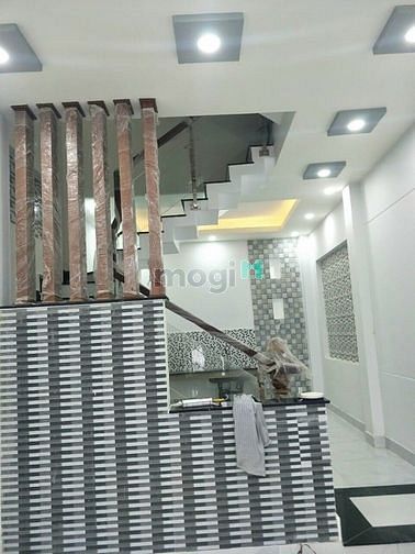 Hình ảnh Bán Nhà Đẹp Hẻm Xe Hơi Bình Tân