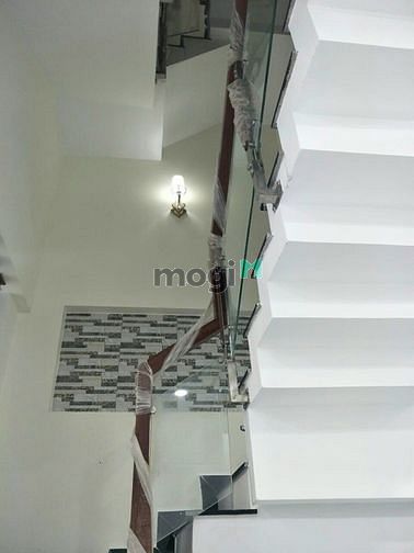 Hình ảnh Bán Nhà Đẹp Hẻm Xe Hơi Bình Tân
