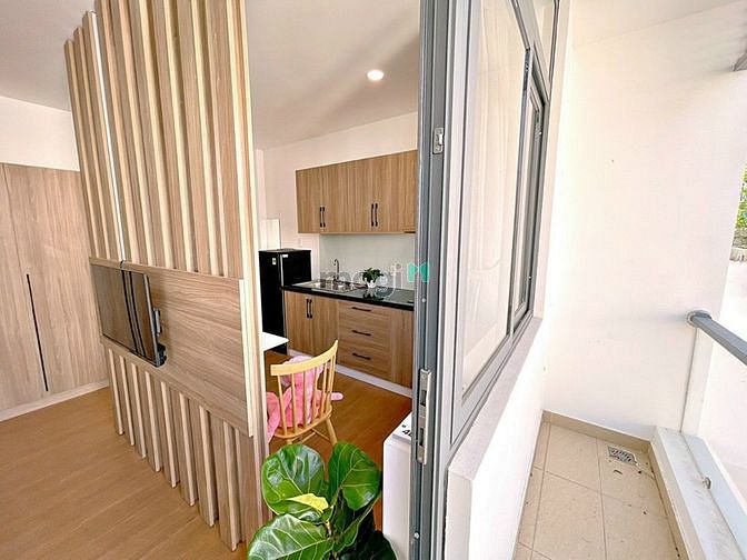 Hình ảnh cho thuê studio có ban công và máy giặt riêng khu K300 Tân Bình