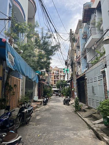 Hình ảnh Bán nhà hxh đường đô đốc long, quận tân phú, 40m2, 4 tỷ 2.