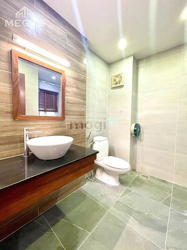 Hình ảnh Cho Thuê Căn Hộ Quận 3 - Nội Thất Tiện nghi - Ban Công