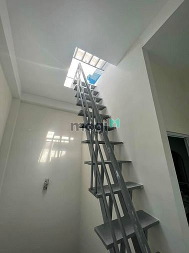 Hình ảnh Nhà [4x10] 1 lửng 1 lầu 2PN, Khu Kênh Nước Đen
