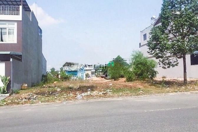 Hình ảnh Bán gấp 200m2 đất Trung Tâm Thị Trấn Đức Hòa giá 628tr, SHR, cc ngay.