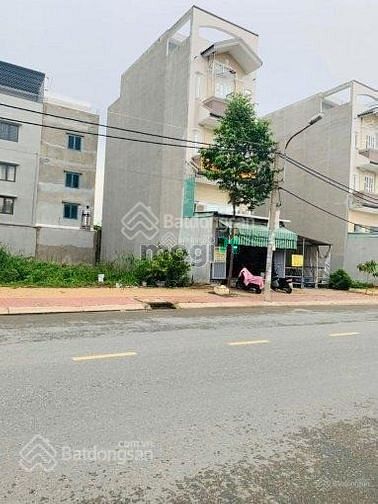 Hình ảnh MT đường Lê Quý Đôn, Phường 6, Quận 3. 75m2, sổ riêng, thổ cư 100%