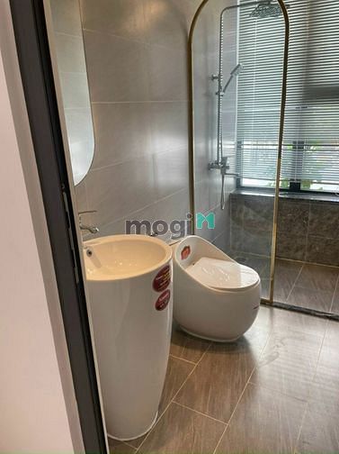 Hình ảnh Khách sạn mt 4x18 7L 19pn Quận 1