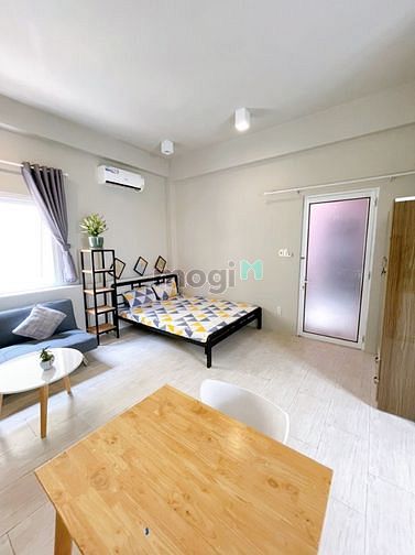 Hình ảnh Studio BAN CÔNG giáp đường Quốc Hương Thảo Điền