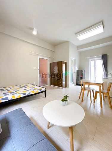 Hình ảnh Studio BAN CÔNG giáp đường Quốc Hương Thảo Điền