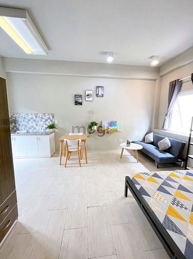 Hình ảnh Studio BAN CÔNG giáp đường Quốc Hương Thảo Điền