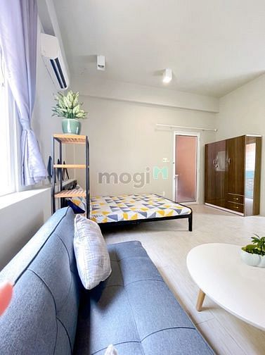 Hình ảnh Studio BAN CÔNG giáp đường Quốc Hương Thảo Điền