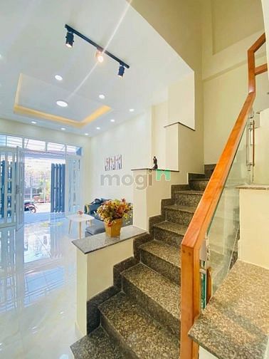Hình ảnh Siêu phẩm trung tâm Gò Vấp Phan Văn Trị, 55m2,  4 tầng, chỉ 7.38 tỷ. K