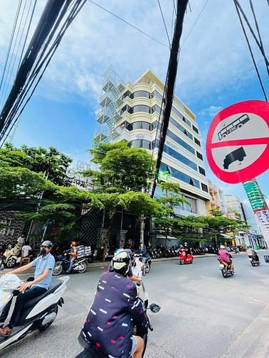 Hình ảnh Bán nhà mặt tiền Thoại Ngọc Hầu, Tân Phú,191.1m2,góc 2 mặt tiền