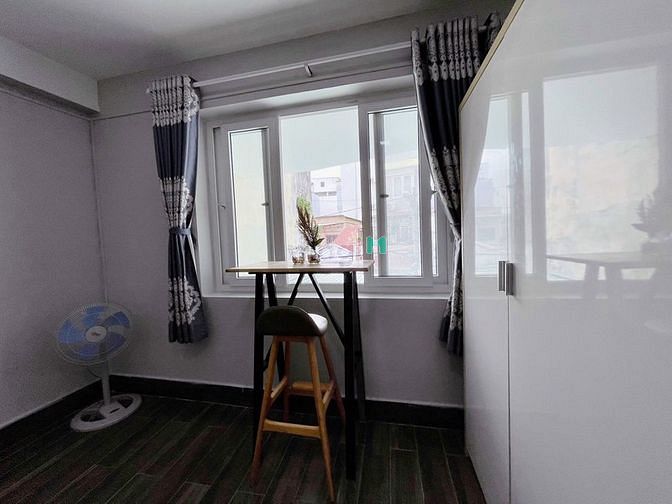 Hình ảnh CHDV có cửa sổ lớn full NT Nguyễn Ngọc Phương