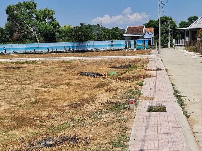 Hình ảnh Duy nhất 2 lô MT cách UBND 200m- đường T25 - QL1A / Giá 8,5tr/m2