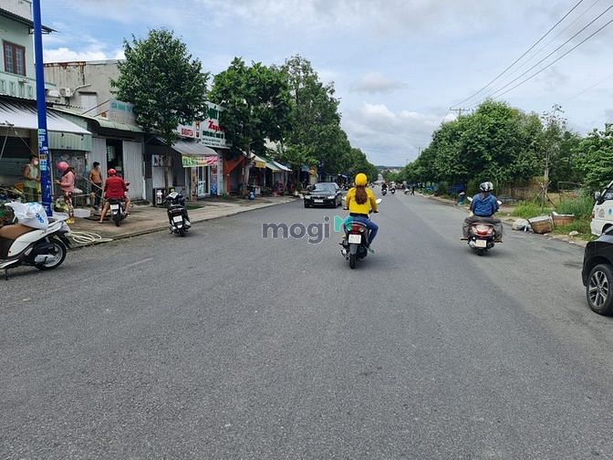 Hình ảnh Đất thổ cư 300m2 thông chợ tiện kinh doanh