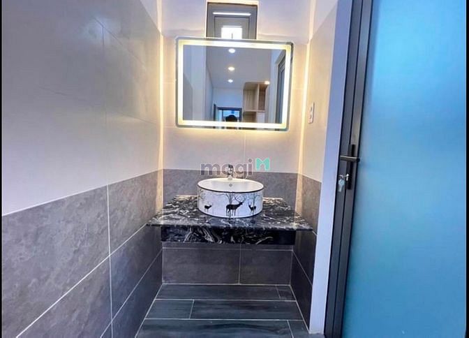 Hình ảnh Cần Tiền Cho Con Đi Du Học Đ.Tân Phước, Quận 10 40m2_2,3Tỷ_SHR