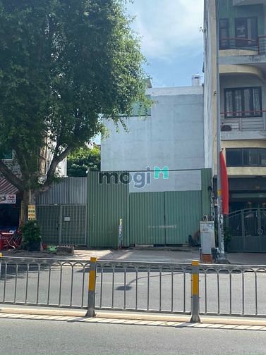 Hình ảnh Bán lô đất mt đường thích quãng đức,phú nhuận.Ngay coop mart