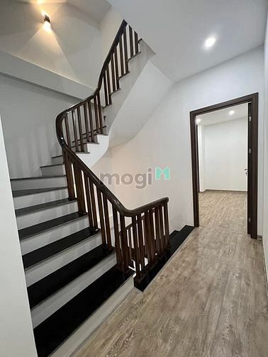 Hình ảnh Bán nhà pháo đài láng, 53m2, mt4.2m, nhỉnh 4 tỷ.