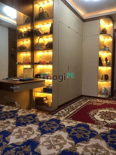Hình ảnh Nhà Đẹp 33m2x5 Tầng ở ngay Giá 3,X tỉ bên số Lẻ Âu Cơ!!!