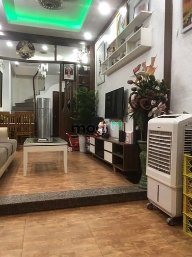 Hình ảnh Nhà Đẹp 33m2x5 Tầng ở ngay Giá 3,X tỉ bên số Lẻ Âu Cơ!!!