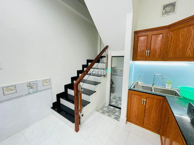 Hình ảnh Bán nhà 1 sẹc Đồng Đen 4 tầng khu dân trí cao