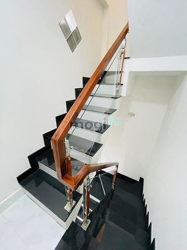 Hình ảnh Bán nhà 1 sẹc Đồng Đen 4 tầng khu dân trí cao