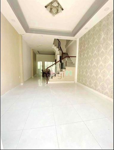 Hình ảnh Thanh lý nhà Lê Thị Bạch Cát quận 11 có sổ riêng