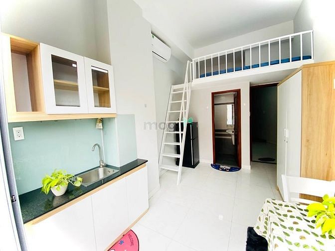 Hình ảnh Full nội thất, có ban công tại khu Sân Bay