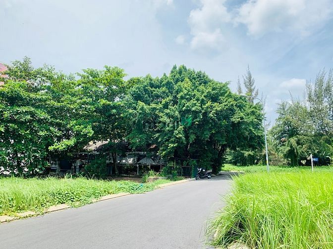 Hình ảnh Bán lô đất biệt thự 2 mặt tiền 280m2 thuộc khu dân cư Conic. SHR