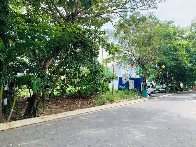 Hình ảnh Bán lô đất biệt thự 2 mặt tiền 280m2 thuộc khu dân cư Conic. SHR