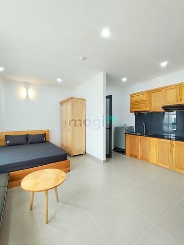 Hình ảnh Bóc tem Siêu Phẩm Bancony 1PN Full nội thất Châu Âu- Đối diện ETOWN CH