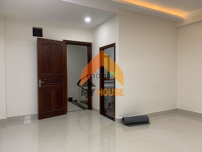 Hình ảnh Yêu là phải nói, thích thì phải thuê nhà đẹp có hầm,thang máy chỉ 18tr