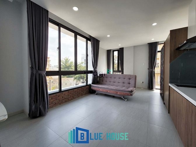 Hình ảnh Ban công_Mới xây_Đối diện Etown, Ngay Cộng Hòa_VIP