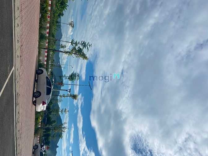 Hình ảnh Shophouse chân đế chung cư quảng trường thành phố Hoà Bình