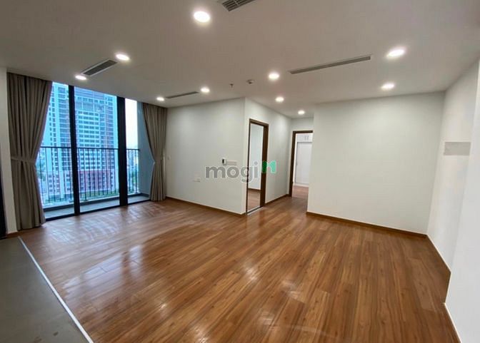 Hình ảnh Mb6623 nạp rút nhanh chóng Eco Green Saigon tầng 10 view thoáng mát, nội thất cơ bản.