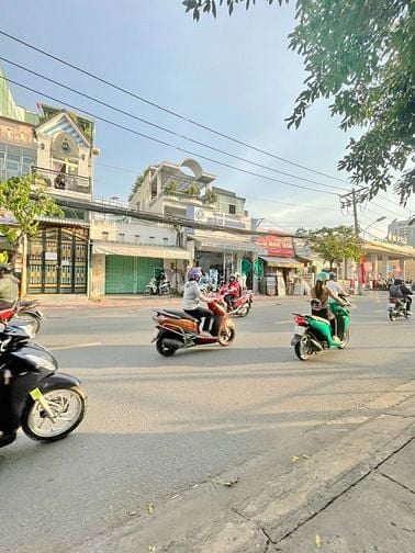 Hình ảnh Bán Mặt Tiền KDBB sầm Uất Trần Xuân soạn ,Q7