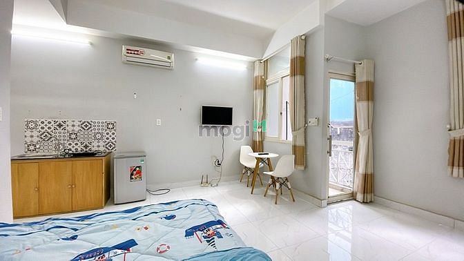 Hình ảnh Phòng đầy đủ nội thất ban công- cmt8 quận 3