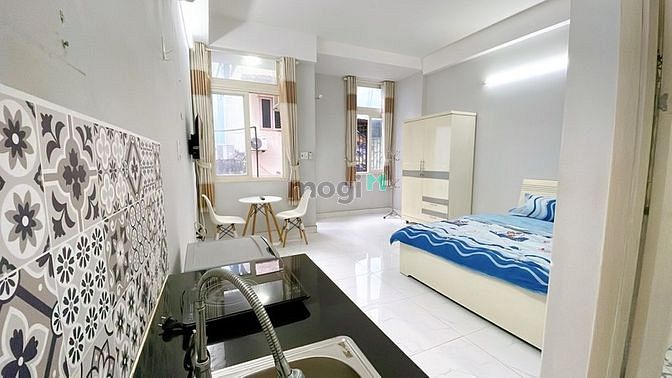 Hình ảnh Phòng đầy đủ nội thất ban công- cmt8 quận 3