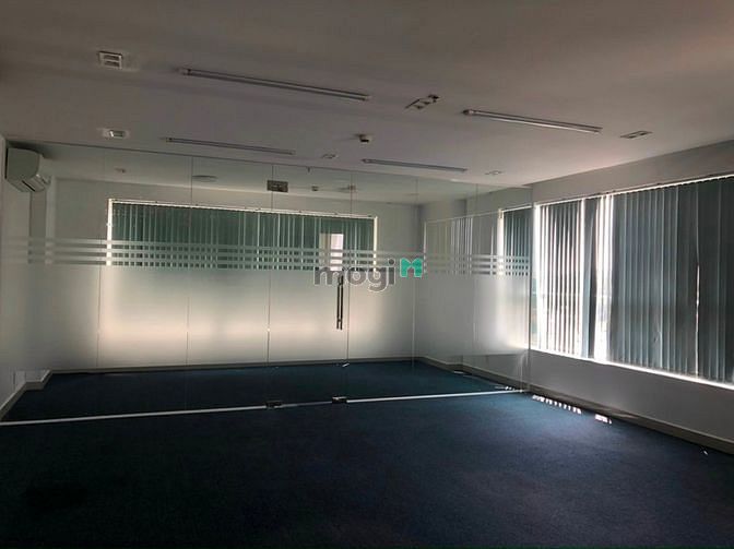 Hình ảnh Cho thuê oficel sky center 70m2 gia tốt
