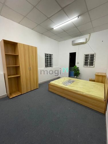 Hình ảnh Cho Thuê Căn Hộ Studio Sân Bay có Ban Công Riêng
