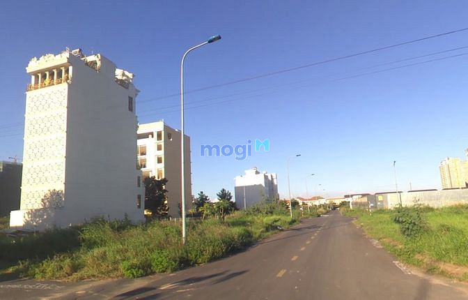 Hình ảnh Sang nhanh lô đất DT 100m2 giá 2.6 tỷ Q2