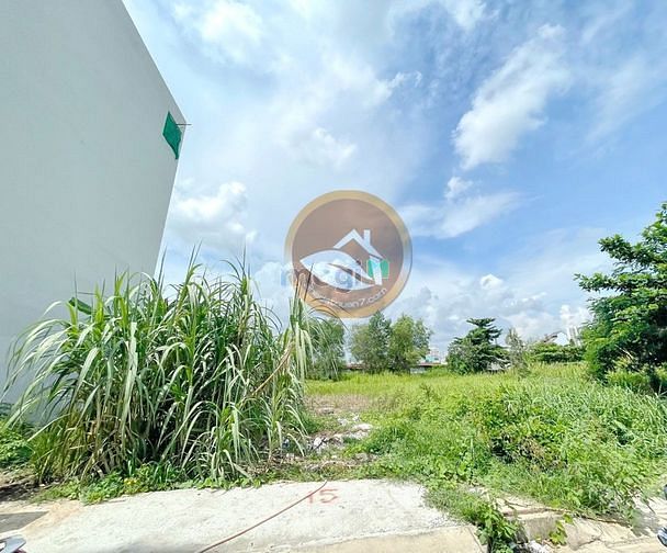 Hình ảnh Bán 3 Lô Đất Liền Kề Đường Nhựa 8M ,Hoàng Quốc Việt ,Q7