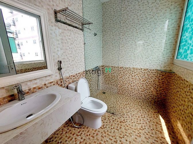 Hình ảnh cho thuê CHDV mặt tiền đường Đề Thám Q1