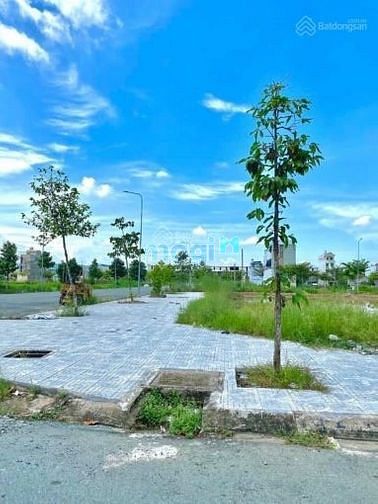Hình ảnh Sang gấp MT Nguyễn Hoàng, An Phú, Quận 2, giá chỉ từ 2.4 tỷ/nền