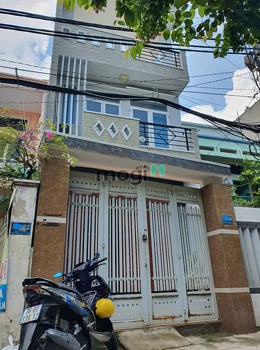 Hình ảnh Bình Tân - Giáp Tân Phú - 92m2 - 3 tầng BTCT có sân thượng