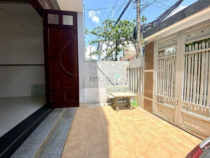 Hình ảnh Bình Tân - Giáp Tân Phú - 92m2 - 3 tầng BTCT có sân thượng