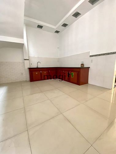Hình ảnh Bình Tân - Giáp Tân Phú - 92m2 - 3 tầng BTCT có sân thượng