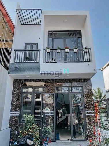 Hình ảnh Nhà đúc 1 mặt tiền Lê Văn Quới có sẵn