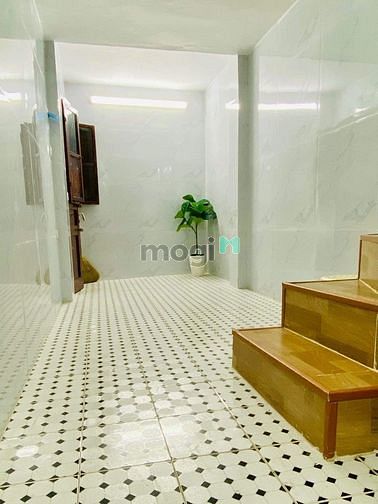 Hình ảnh Bán nhà đẹp Tôn Đức Thắng, 15m2, 4 tầng, cách phố 10m, sổ riêng, 2.15