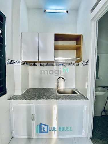 Hình ảnh ��Mb6623 nạp rút nhanh chóng mặt tiền  , Full nội thất , Gần Etown , Có cửa sổ lớn .