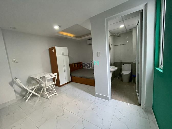Hình ảnh Thích Quảng Đức Studio cửa sổ Giá Giảm Mạnh Cho Sinh Viên